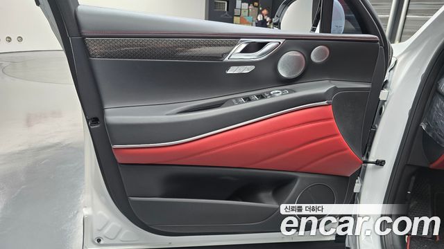 Genesis GV80 2024 — photo 14