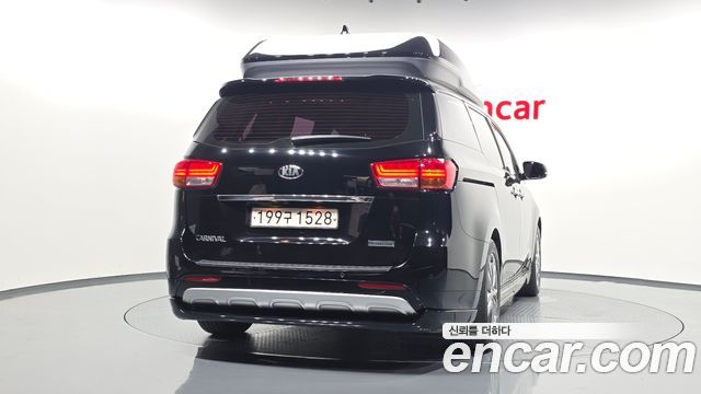 Kia Canival 2018 — photo 4