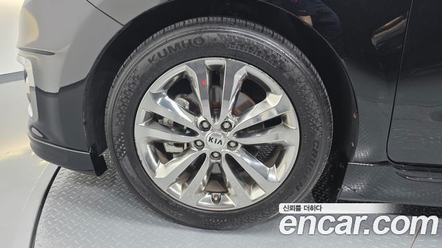 Kia Canival 2018 — photo 5