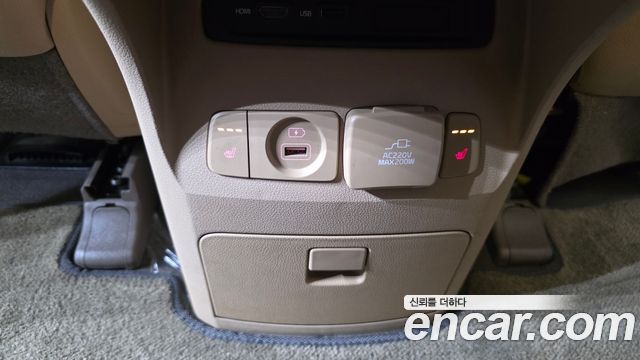 Kia Canival 2018 — photo 17
