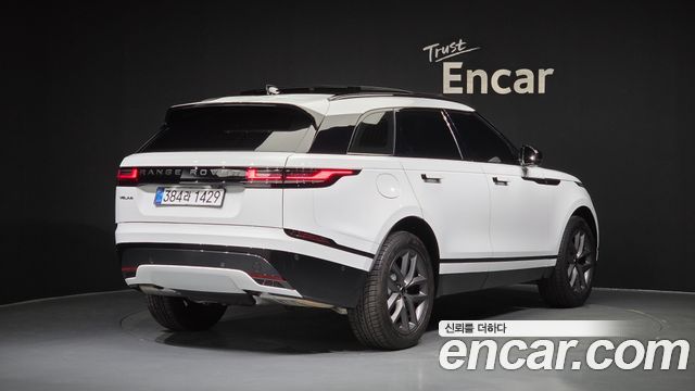 Land Rover Range Rover Velar 2026 — photo 2