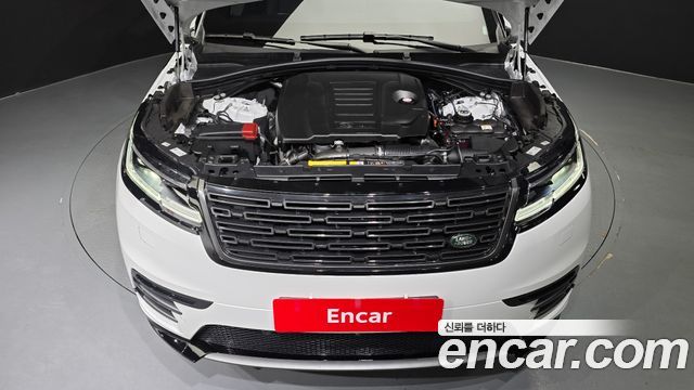 Land Rover Range Rover Velar 2026 — photo 6