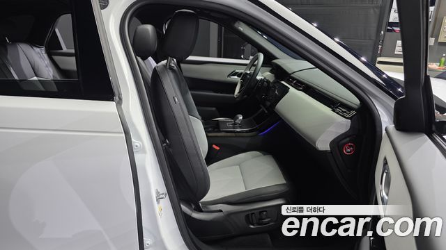Land Rover Range Rover Velar 2026 — photo 12