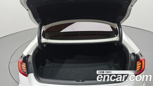 Hyundai Sonata 2022 — photo 26