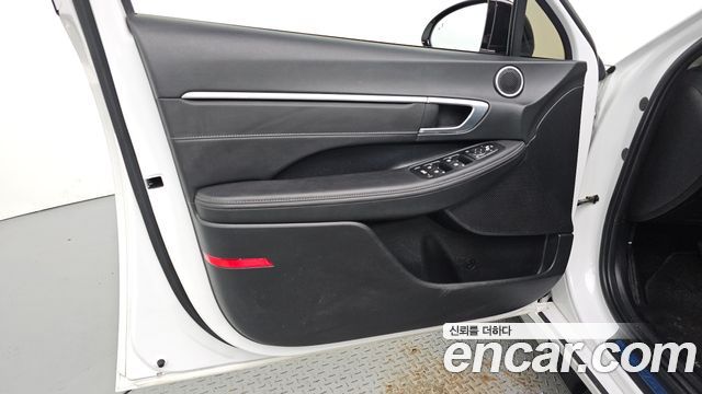 Hyundai Sonata 2022 — photo 14