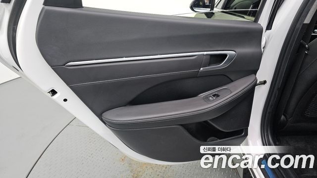 Hyundai Sonata 2022 — photo 15