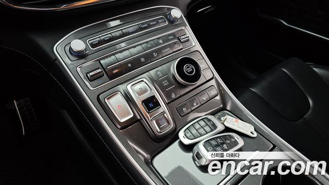 Hyundai Santafe 2021 — photo 12