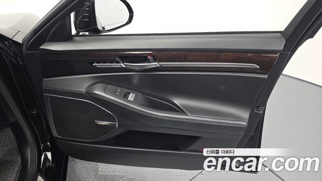 Genesis EQ900 2016 — photo 14