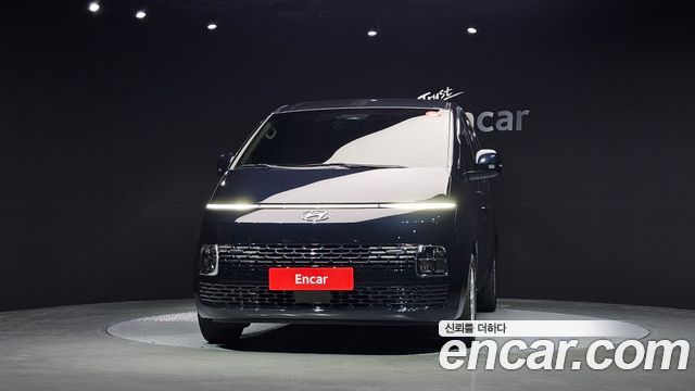 Hyundai Staria 2022 — photo 3