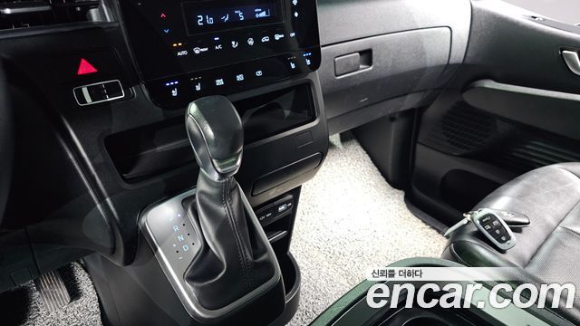 Hyundai Staria 2022 — photo 12
