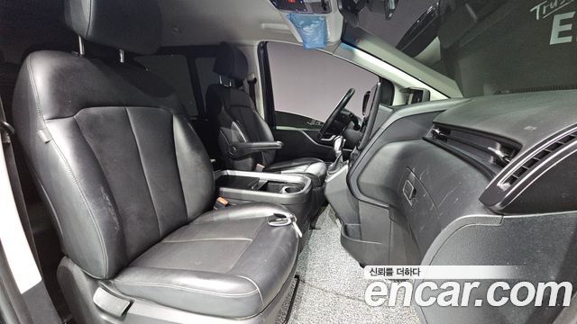 Hyundai Staria 2022 — photo 13