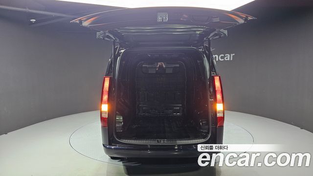 Hyundai Staria 2022 — photo 24