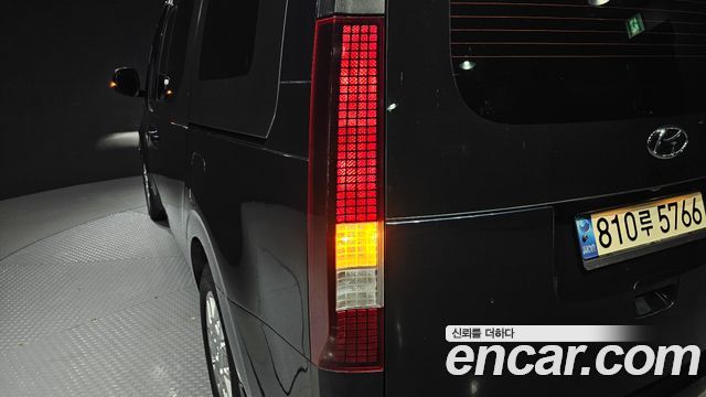 Hyundai Staria 2022 — photo 9