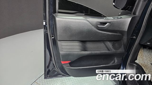 Hyundai Staria 2022 — photo 14