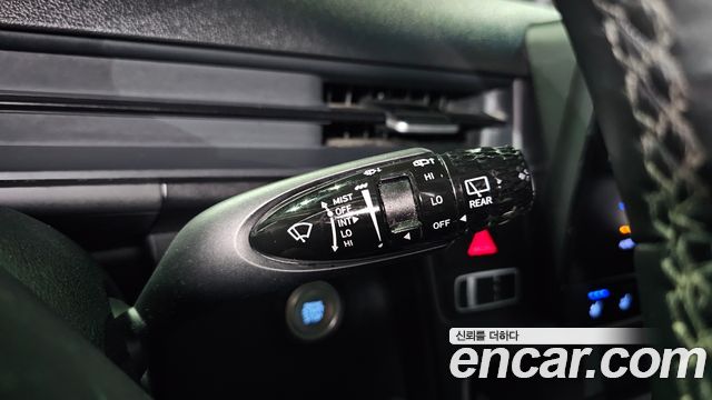 Hyundai Staria 2022 — photo 28