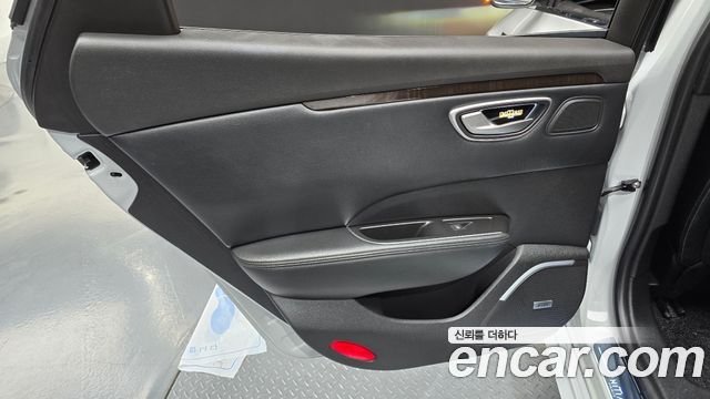 Renault Korea SM6 2017 — photo 15