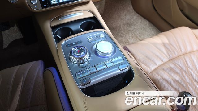 Genesis G90 2022 — photo 12
