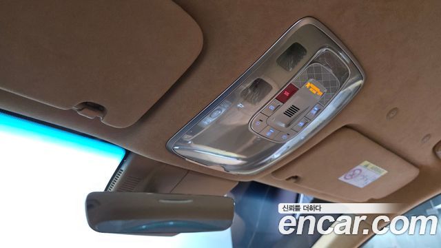Genesis G90 2022 — photo 24