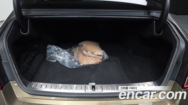 Genesis G90 2022 — photo 26