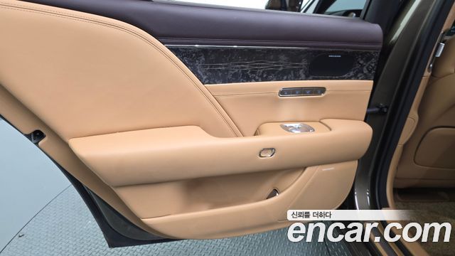 Genesis G90 2022 — photo 15