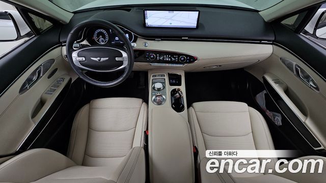 Genesis GV70 2023 — photo 10