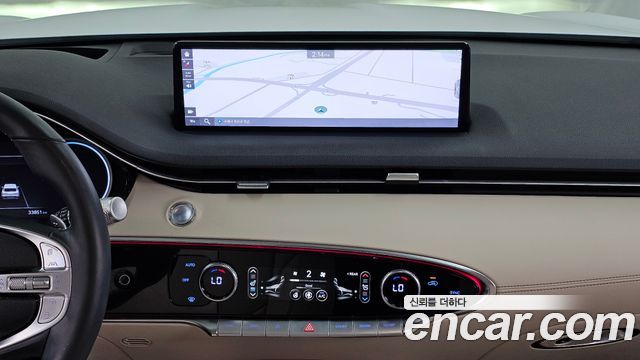 Genesis GV70 2023 — photo 20