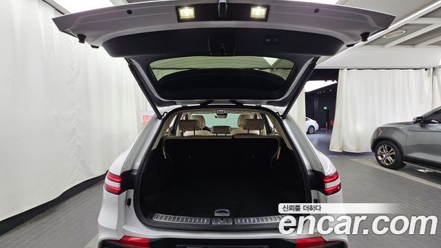 Genesis GV70 2023 — photo 26