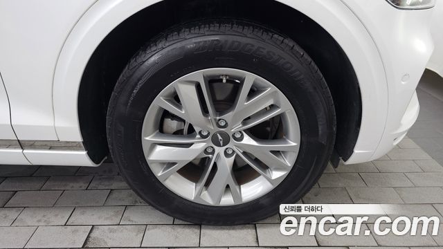 Genesis GV70 2023 — photo 7