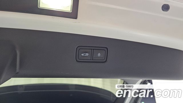 Genesis GV70 2023 — photo 32