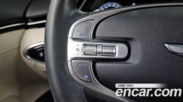 Genesis GV70 2023 — photo 34