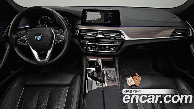 BMW 5-Series 2017 — photo 7
