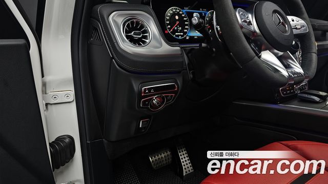 Mercedes-Benz G-Class 2022 — photo 19