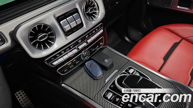 Mercedes-Benz G-Class 2022 — photo 23