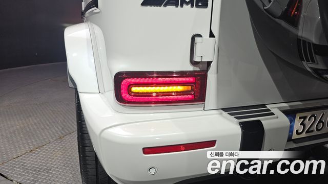 Mercedes-Benz G-Class 2022 — photo 9