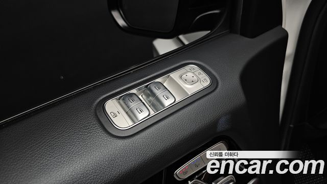Mercedes-Benz G-Class 2022 — photo 29