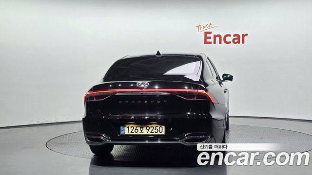 Hyundai Grandeur 2022 — photo 4