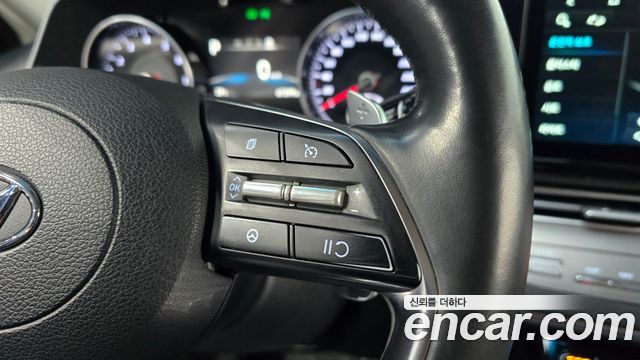 Hyundai Grandeur 2022 — photo 17