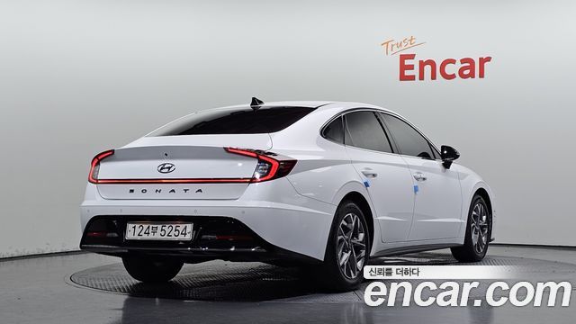 Hyundai Sonata 2022 — photo 2