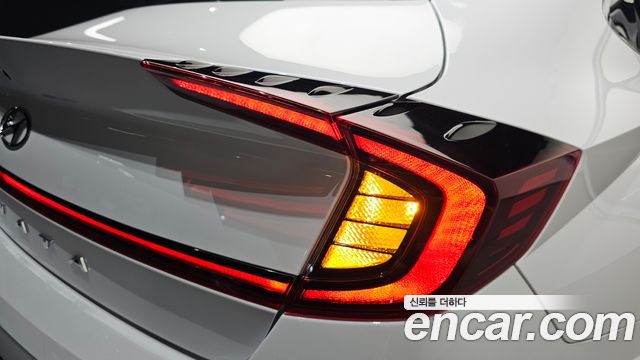 Hyundai Sonata 2022 — photo 9