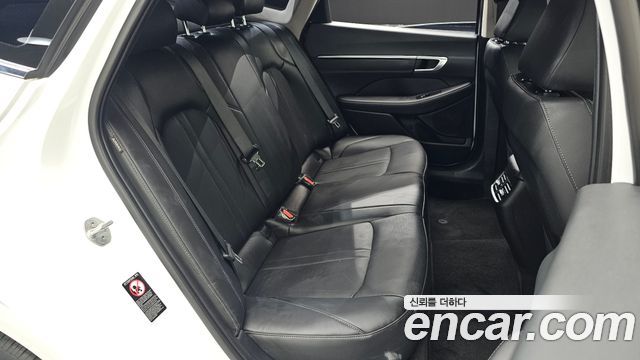 Hyundai Sonata 2022 — photo 28