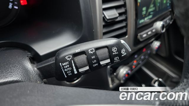 KG Mobility Rexton 2018 — photo 17