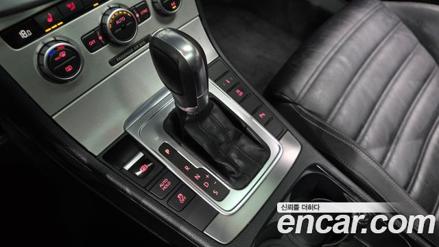 Volkswagen CC 2013 — photo 12