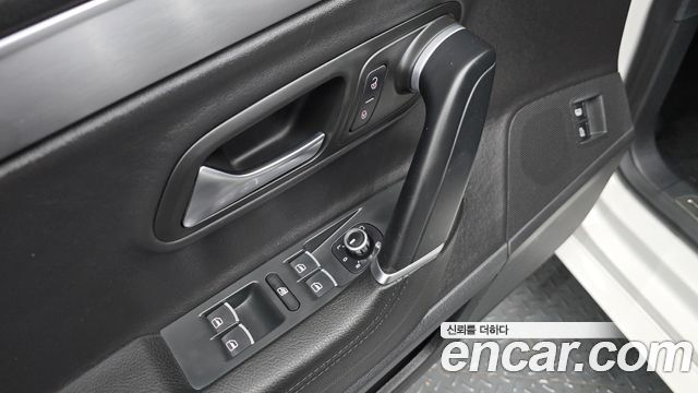 Volkswagen CC 2013 — photo 21