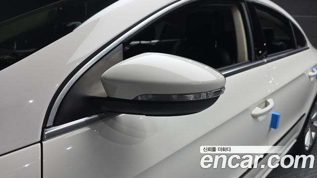 Volkswagen CC 2013 — photo 30