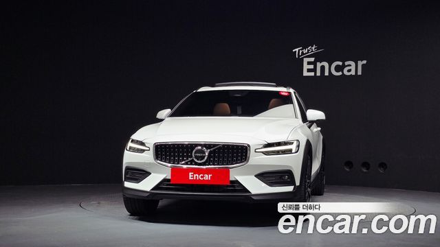 Volvo V60 2025 — photo 3