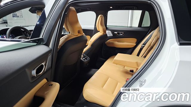 Volvo V60 2025 — photo 11