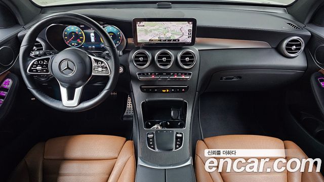 Mercedes-Benz GLC-Class 2022 — photo 10