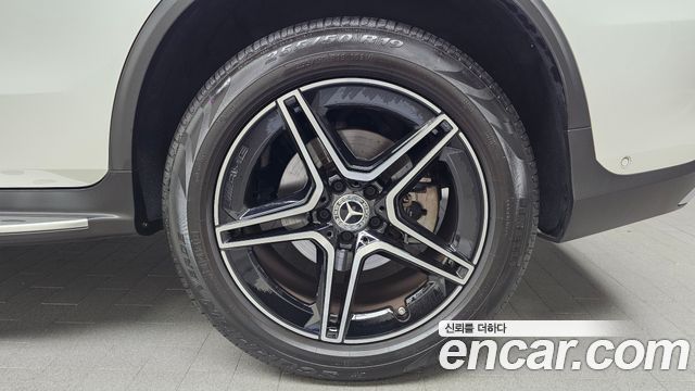 Mercedes-Benz GLC-Class 2022 — photo 7