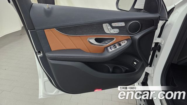 Mercedes-Benz GLC-Class 2022 — photo 14