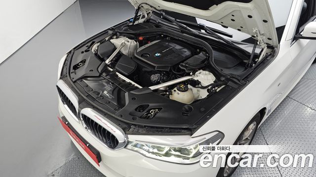 BMW 5-Series 2019 — photo 6